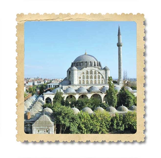 Edirnekapı semtinde, Mihrimah Sultan Cami’nin bulunduğu Edirnekapı Tepesi