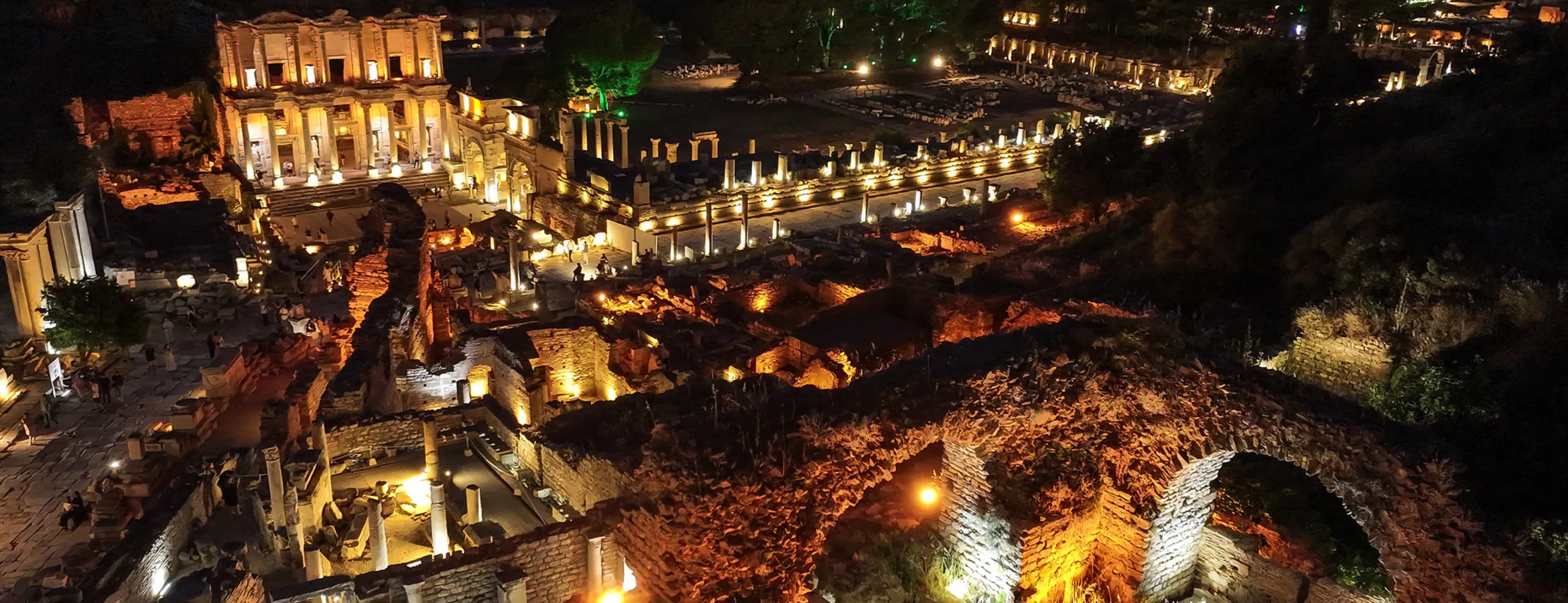 Efes’te Gece Müzeciliği Dönemi Başladı: Tarih Işıl Işıl