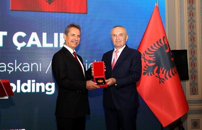 ahrefindexahmetcalikclasstkktLnktargetblankAhmetÇalıkaaArnavutlukunenyüksekdevletnişanı