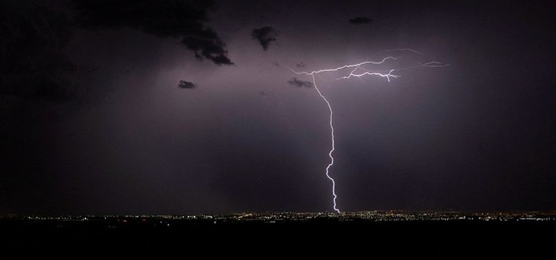 HEART-SHAPED LIGHTNING CAPTURED IN CHIHUAHUA GOES VIRAL