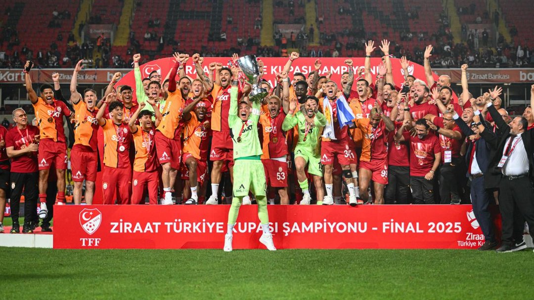 ZİRAAT TÜRKİYE ŞAMPİYONU GALATASARAY!