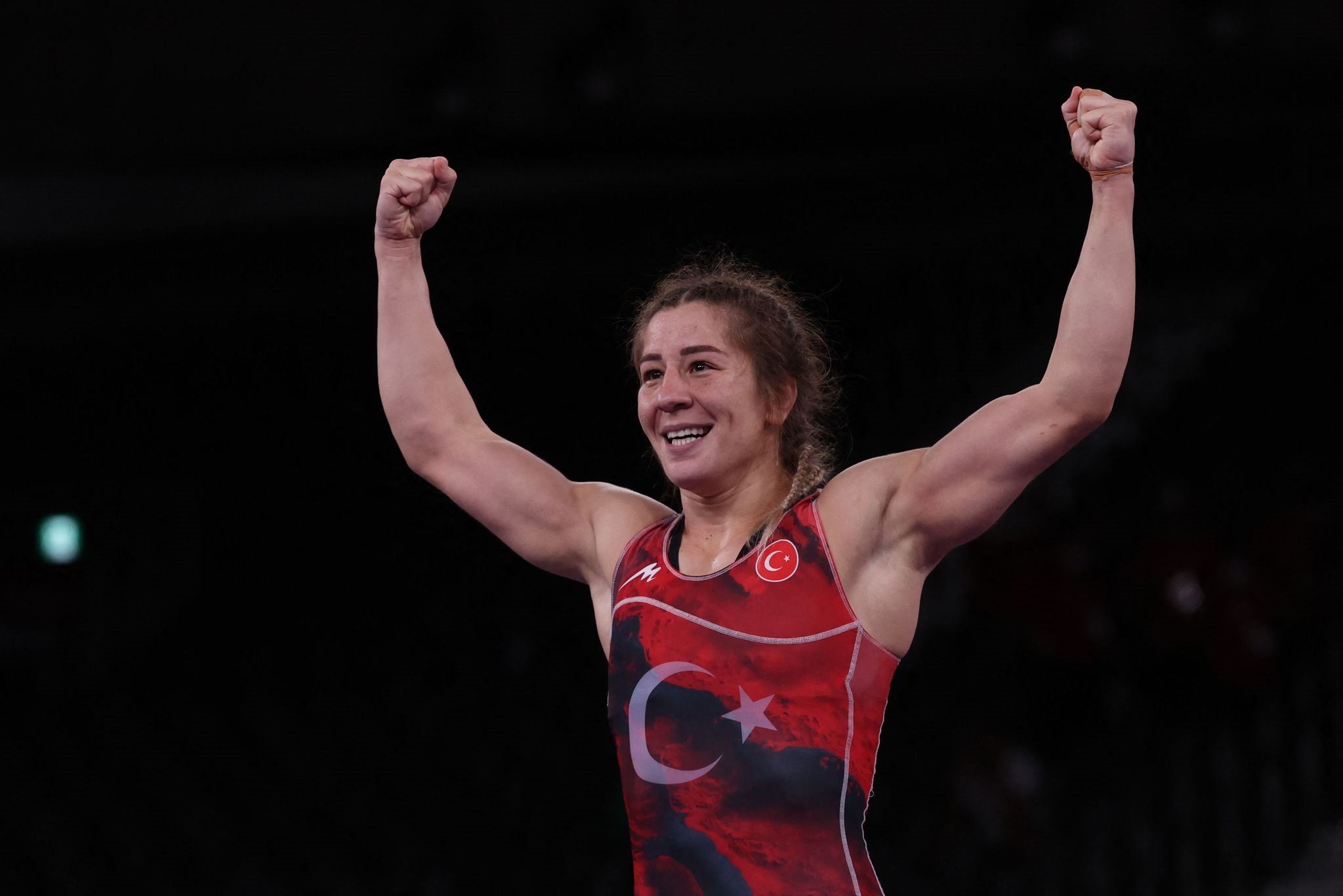 Yasemin Adar Türkiye'ye Olimpiyat Madalyası Getiren İlk Kadın Güreşçi Oldu  - Esquire