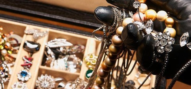 Thieves Steal Jewellery Worth 1 Million Euros In Munich Ram Raid Anews