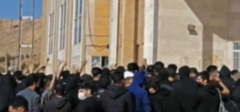 IRAN: SEVERAL FRENCH INTELLIGENCE AGENTS ARRESTED DURING MAHSA AMINI PROTESTS