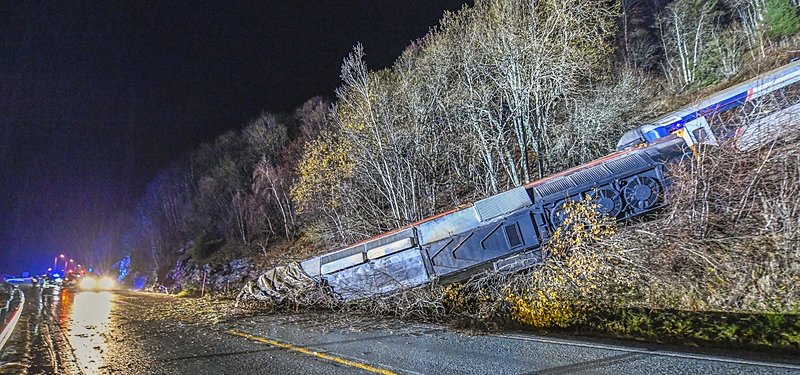 1 killed, several injured in Norway train derailment