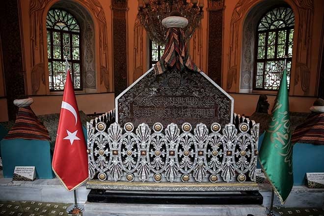 Osman Gazi Nin Defin Vasiyeti Gumuslu Kumbet Galeri Fikriyat Gazetesi