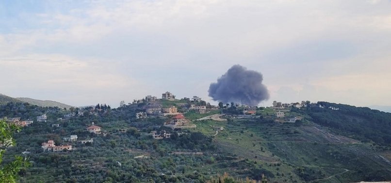 1 KILLED AS ISRAEL BOMBS SOUTHERN LEBANESE TOWNS