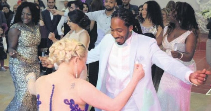 Hollandalı damada Türk geleneklerine göre düğün