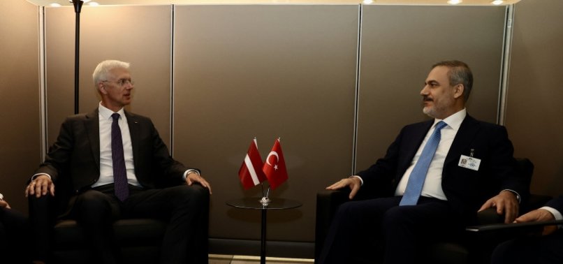 TURKISH, LATVIAN FOREIGN MINISTERS HOLD MEETING IN NEW YORK
