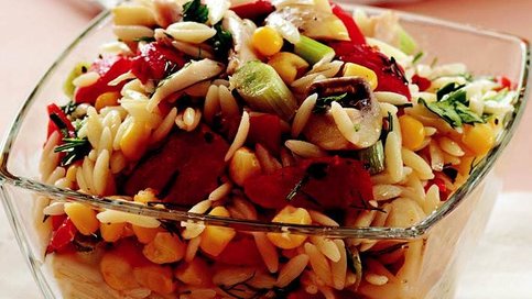 Şehriyeli Kırmızı Biber Salatası