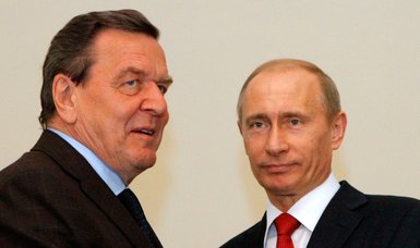 Schröder's defence of Putin 'downright absurd,' SPD leader says