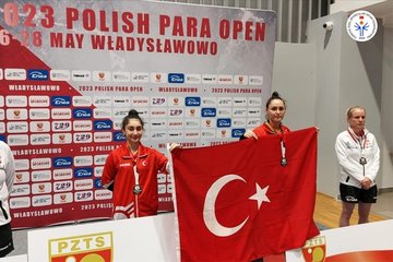 Özel milli sporcu Ebru Acer, Polonya’da altın madalya kazandı