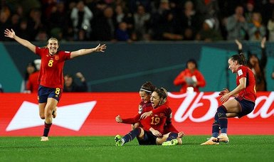 Carmona fires Spain into World Cup final with 2-1 win over Sweden