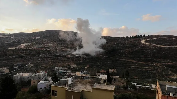 Israeli forces demolish apartment during raid in Nablus