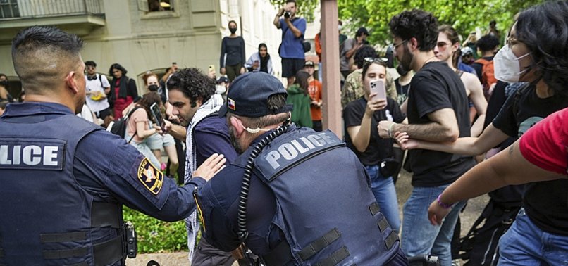 34 ARRESTED DURING PRO-PALESTINE PROTEST AT UNIVERSITY OF TEXAS CAMPUS