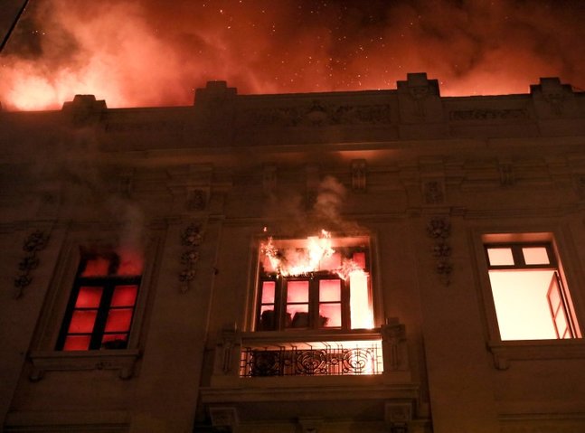 Historic building catches fire in Peru's capital amid anti-government protests