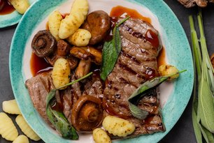 Mantarlı ve Gnocchi’li Biftek