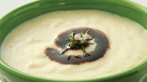Böğürtlen Sirkeli Bademli Pırasa Çorbası