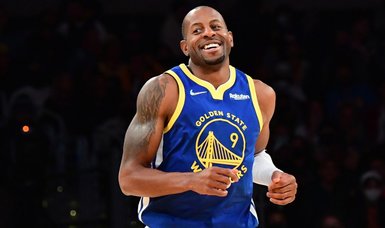Andre Iguodala to re-sign with Warriors: 'Last one'
