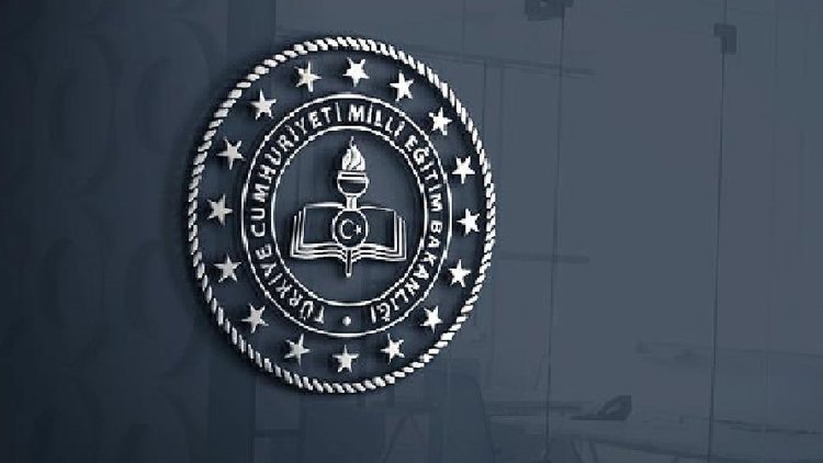 MEB: 10 Kasım’da olumsuz algıya sebep olan okul müdürleri görevden uzaklaştırıldı