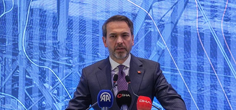 TÜRKIYE, EXXON IN TALKS FOR $1.1B LNG DEAL: TURKISH ENERGY MINISTER