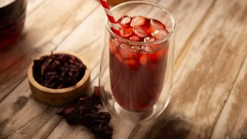 Hibiskuslu Limonata