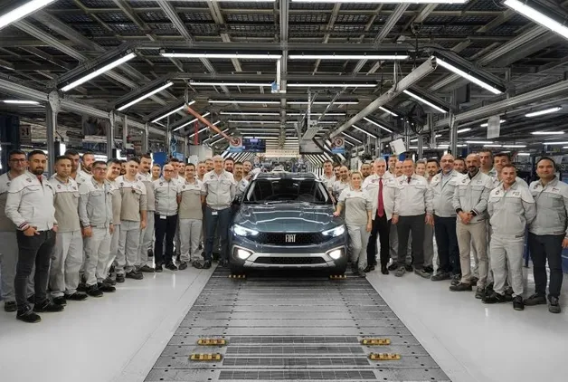 1 MİLYONUNCU FIAT EGEA ÜRETİLDİ