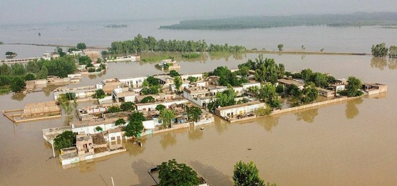 PAKISTAN FLOODS FORCE TENS OF THOUSANDS FROM HOMES OVERNIGHT