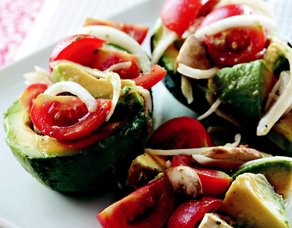 Avakadolu Domates Salatası