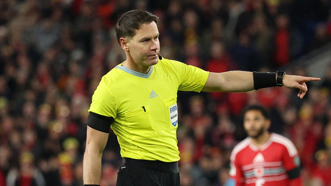 GALATASARAY’A HOLLANDALI HAKEM