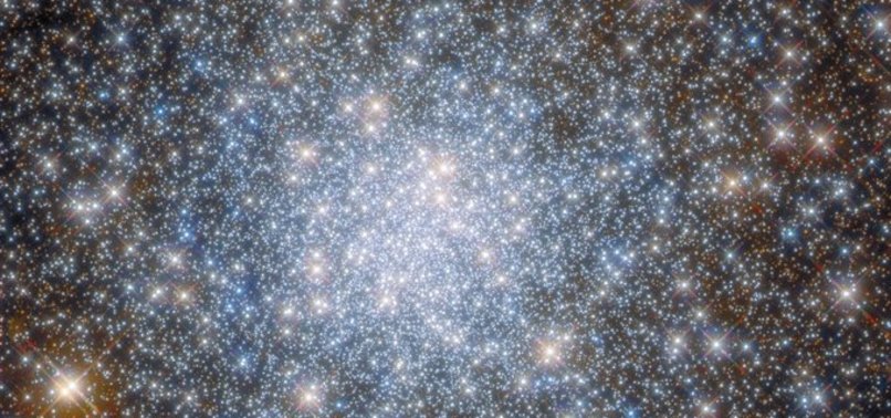 THIS IS HOW SKY FILLED WITH STARS LOOKS LIKE FROM SPACE