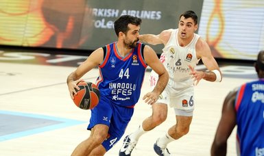 Anadolu Efes advance to EuroLeague semifinal