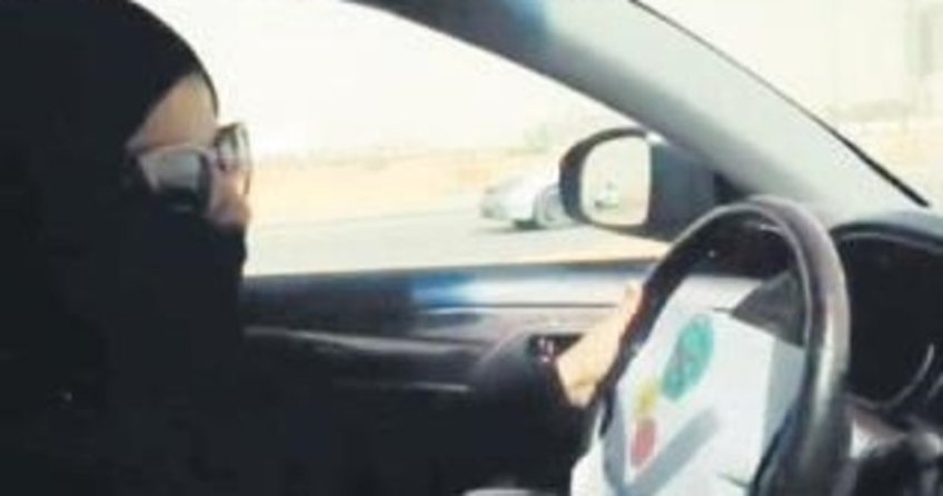 Suudi kadınlara ehliyet hakkı