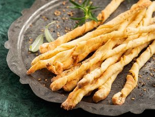 Patatesli Peynirli Çubuklar