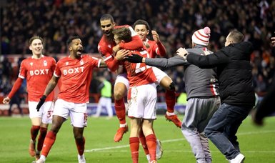 Arsenal dumped out of Cup by Nottingham Forest
