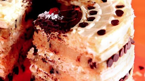 Kağıt Helva Arası Çikolatalı İrmik Helva Pastası