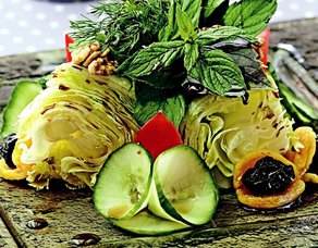 Nar Ekşili Sultaniye Salatası
