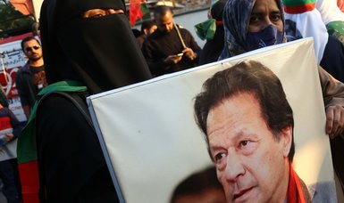 Khan-backed candidates lead as election commission announces Pakistan poll results