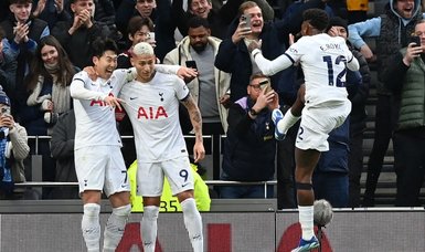 Spurs move into top four with 2-1 win over Everton