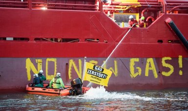 Greenpeace activists protest construction of German LNG pipeline