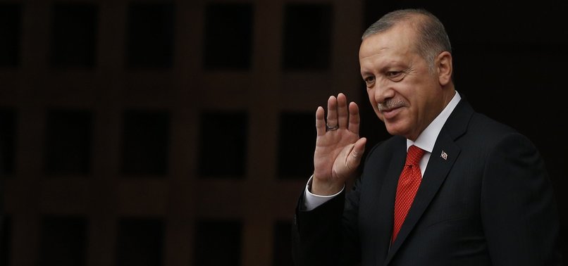 TURKEYS ERDOĞAN TAKES OATH OF OFFICE, BECOMES FIRST PRESIDENT