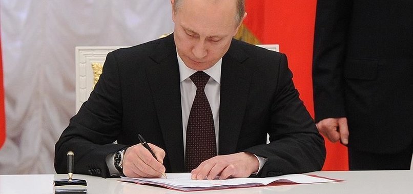 PUTIN SIGNS LAW INTRODUCING JAIL TERMS FOR FAKE NEWS ON ARMY
