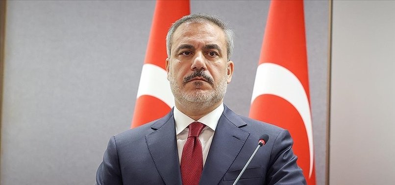 SPEAKING TO KUWAITI COUNTERPART, TURKISH FOREIGN MINISTER WISHES SUCCESS TO NEW EMIR