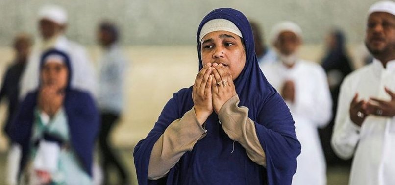 I AM BORN ONCE AGAIN: PILGRIMS PRAY AND GIVE PRAISE AS HAJ WINDS DOWN IN MECCA