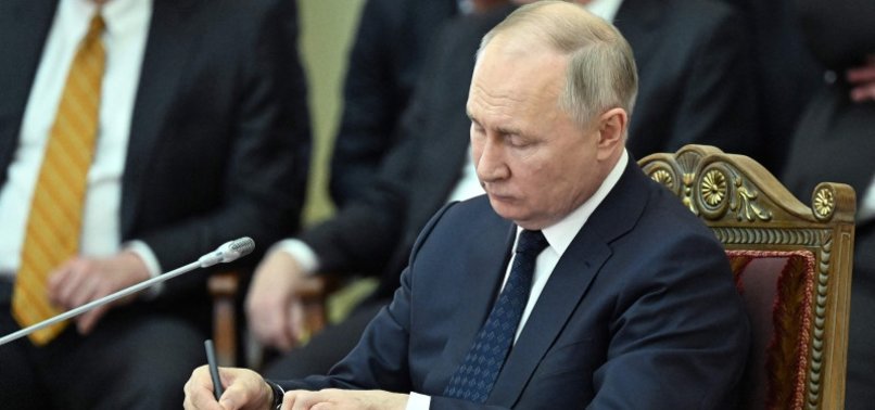 PUTIN SIGNS DECREE ON CITIZENSHIP FOR FOREIGNERS UNDER CONTRACT WITH RUSSIAN ARMY