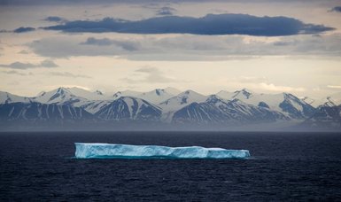 British scientists tracking two enormous icebergs larger than London