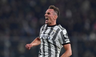 Juventus complete permanent signing of Milik from Marseille
