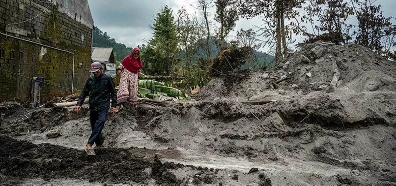 5.8-magnitude earthquake jolts Indonesias Java island - anews
