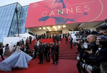 Cannes Film Festivalinin maskesiz mi düzenlenecek?