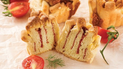 Pastırmalı Kaşar Peynirli Çörek